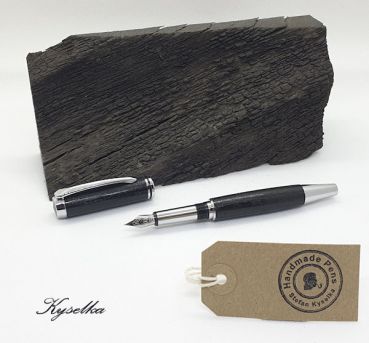 handgefertigter-kyselka-handmade-fuellfederhalter-fuellerl-schreiber-stift-pen-mooreiche-morta-holz-schmidt-feder-m-chrom-schwarz-unikat-07-11-2020-003